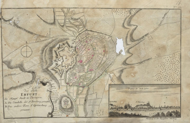 Ein detaillierter alter Stadtplan von Erfurt, Deutschland, mit Straßen, Gebäuden und Sehenswürdigkeiten sowie begleitendem Text und Bildern.