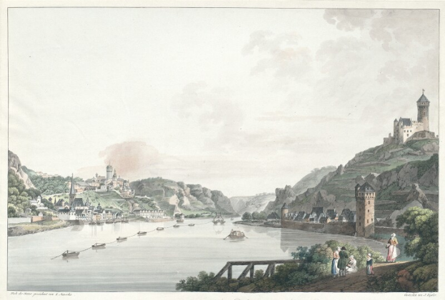 Ein Bild, das den Rhein in Rhine-Westphalia, Deutschland, mit Booten, einer Brucke, Menschen, Baumen, Gebauden, Hugeln und einem Himmel im Hintergrund zeigt.