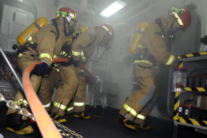 Ratingen: Brand auf der A3 mit schwerverletztem in einem Elektrofahrzeug