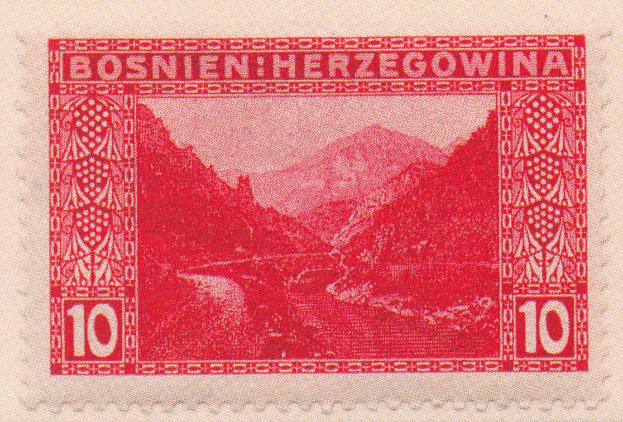 Eine rote Briefmarke aus dem Jahr 1938 mit der Aufschrift 'Bosnien Herzegowina' und einer Illustration von Bergen und einem Fluss in never hinged (MNH) Zustand.