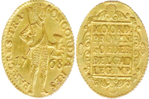 Eine Goldmünze mit einem Bild eines Mannes, vermutlich aus den Niederlanden, vor einem weißen Hintergrund.