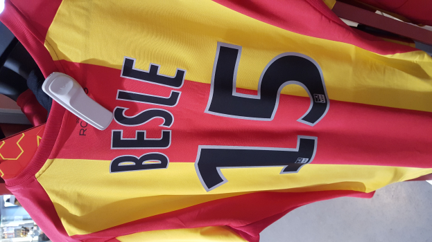 Karim Adeyemi riffs on mistake by Borussia Dortmund kit staff